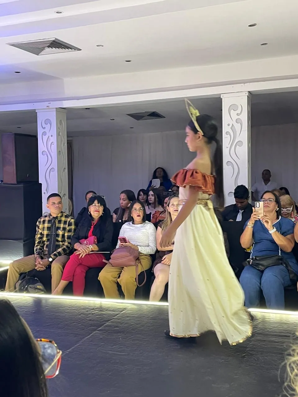 Cielos Griegos — colección de Clarisa Medina, foto 3 de 36