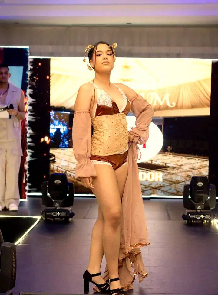 Cielos Griegos — colección de Clarisa Medina, foto 13 de 36