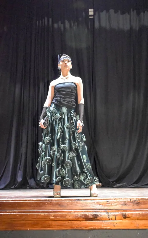 Vestido de Rosas — colección de Clarisa Medina, foto 2 de 3